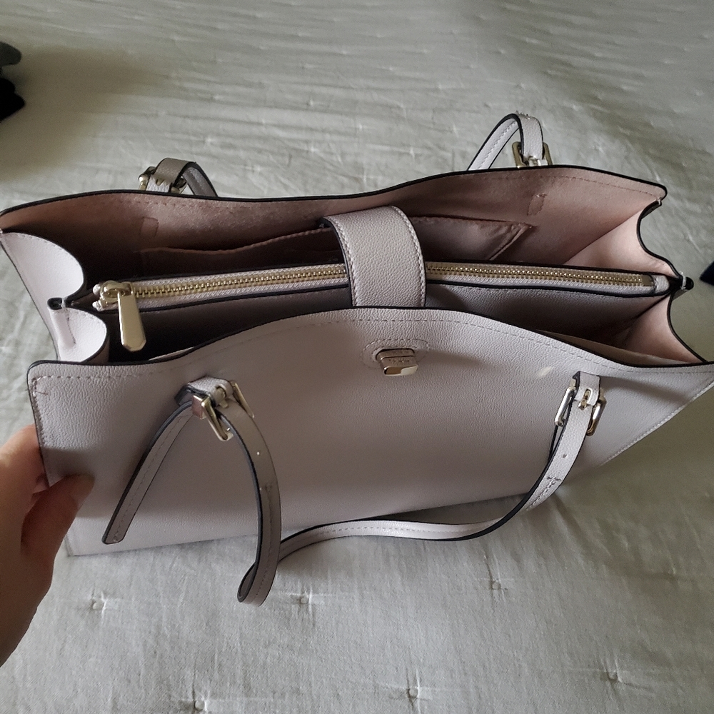 Purse - Picture 2 of 3